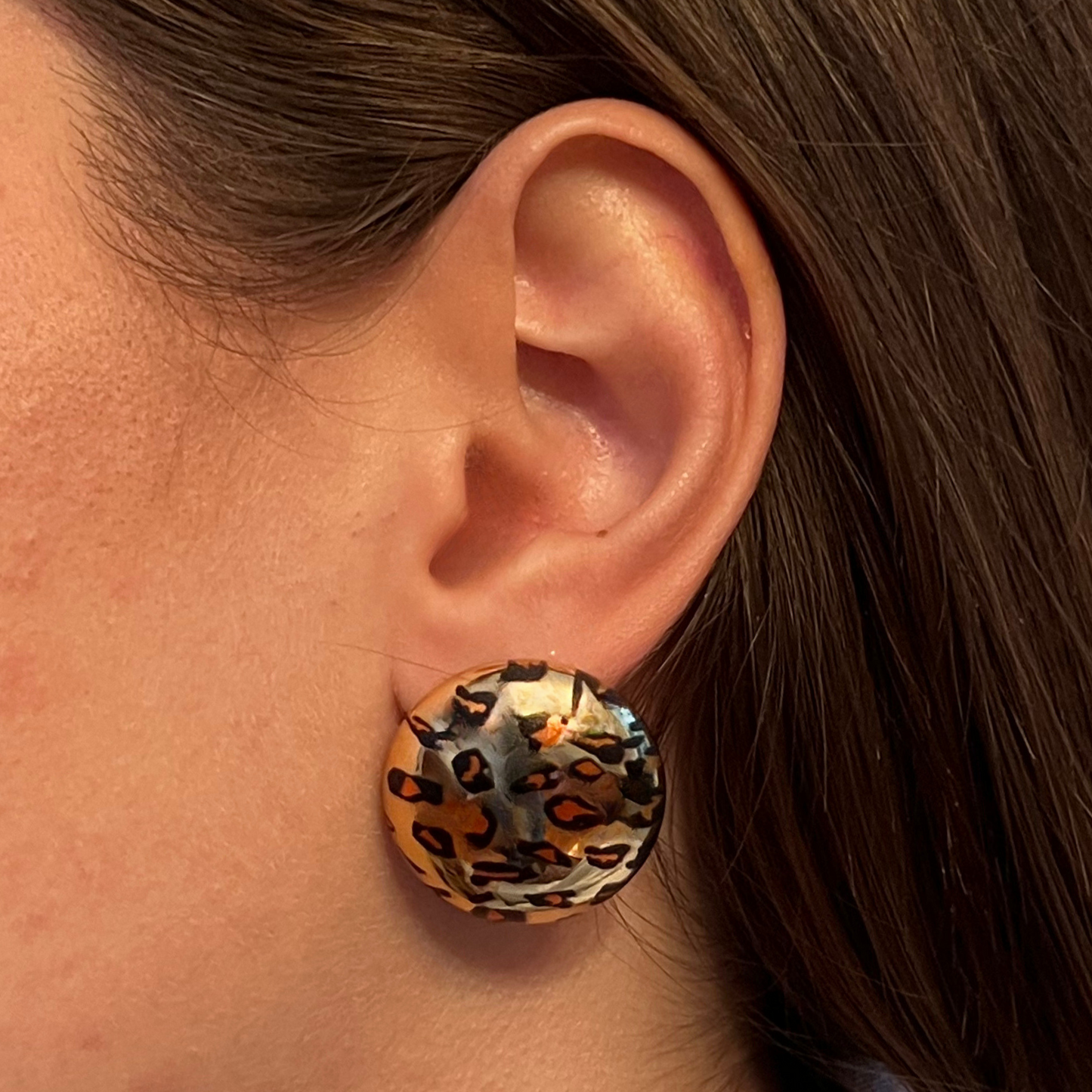 ORECCHINO BOTTONE ANIMALIER
